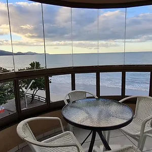 Lindo Apto Meia Frente Ao Mar P/ 6 Pessoas, Alto Padrão, Wifi Apartamento