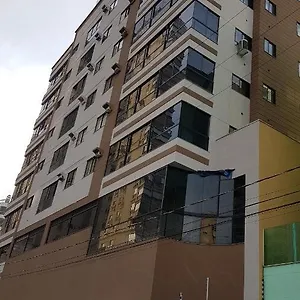 Novo Lar England Quadra Mar Meia Apartamento